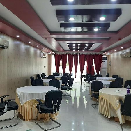 Hotel Platinum Plaza Rohtak エクステリア 写真