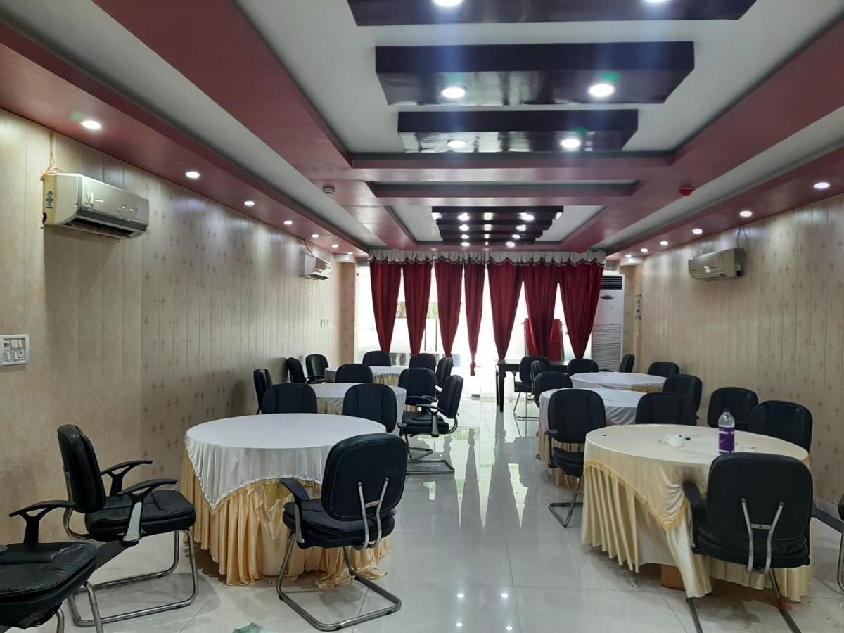 Hotel Platinum Plaza Rohtak エクステリア 写真