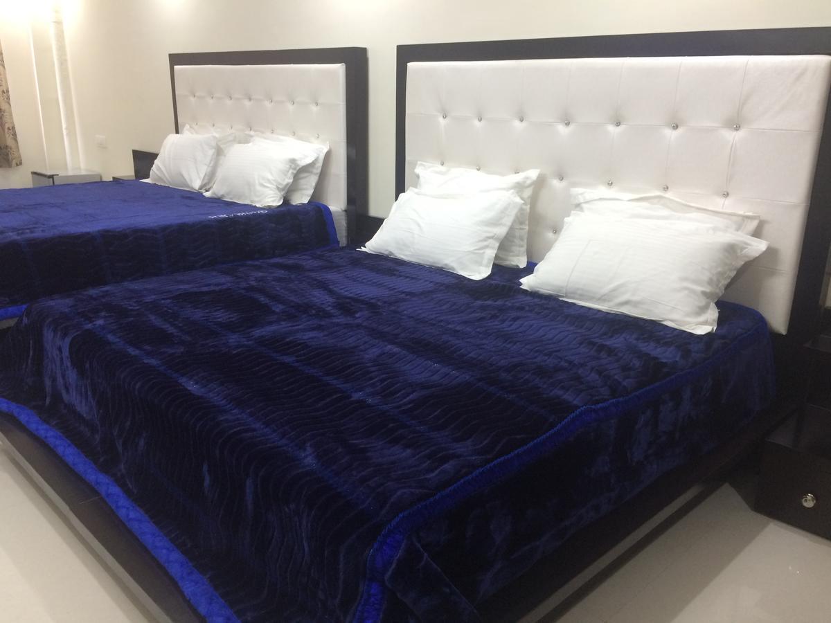 Hotel Platinum Plaza Rohtak エクステリア 写真