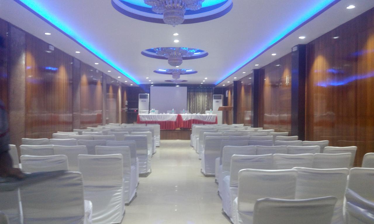 Hotel Platinum Plaza Rohtak エクステリア 写真