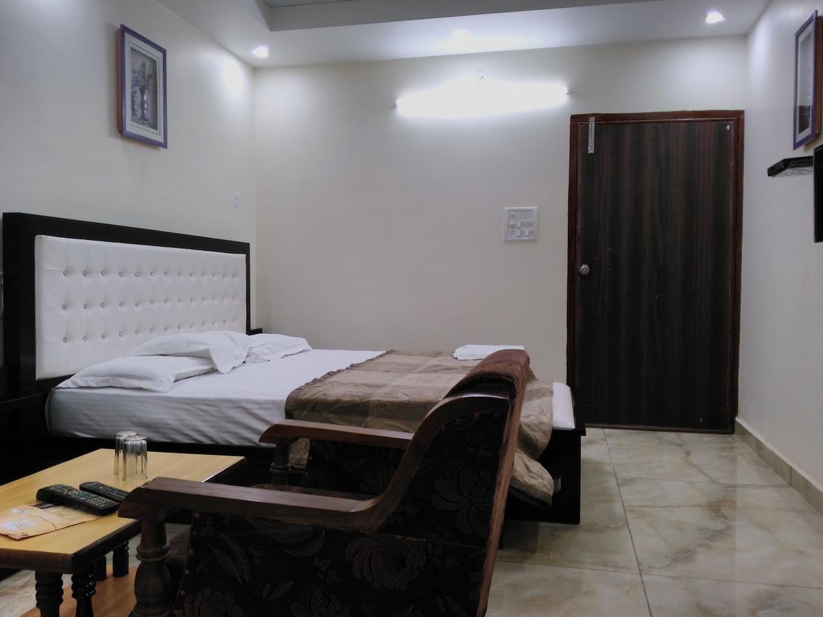 Hotel Platinum Plaza Rohtak エクステリア 写真
