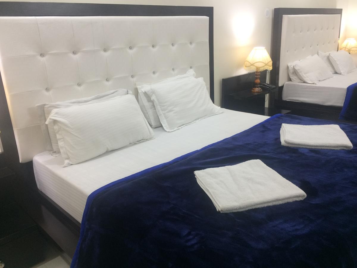 Hotel Platinum Plaza Rohtak エクステリア 写真