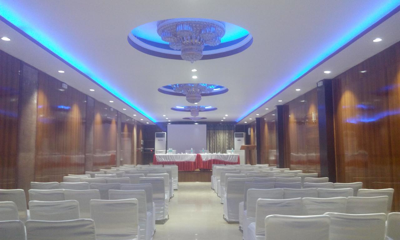 Hotel Platinum Plaza Rohtak エクステリア 写真