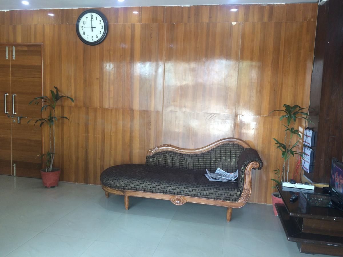 Hotel Platinum Plaza Rohtak エクステリア 写真