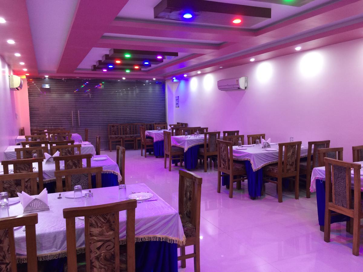 Hotel Platinum Plaza Rohtak エクステリア 写真