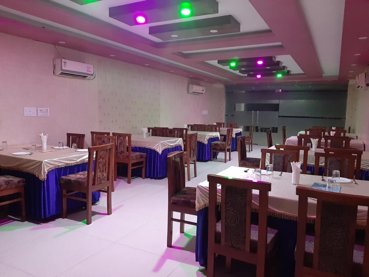 Hotel Platinum Plaza Rohtak エクステリア 写真